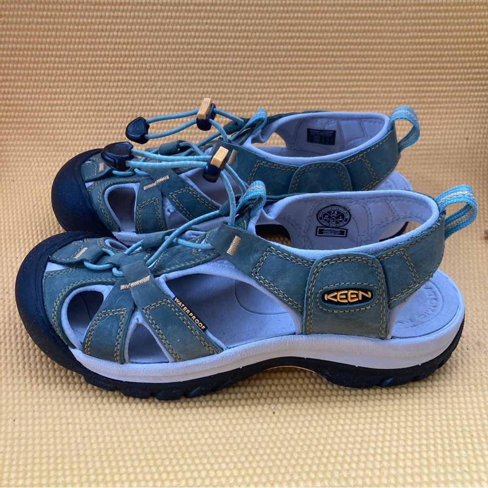 Keen hiking sandals women’s 7.5 color green - Picture 3 of 8
